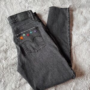 Levi’s 721 High Rise Skinny Jeans Black Floral Embroidered Raw Hem Sz 29